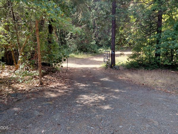 8595 Deer Creek Road, Selma, OR 97538