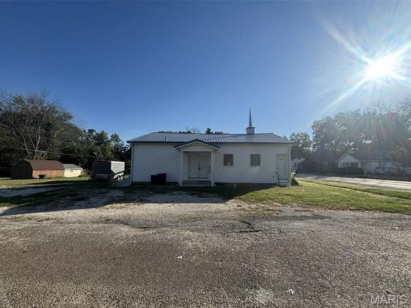 601 E Highway 54 , Vandalia, MO 63382
