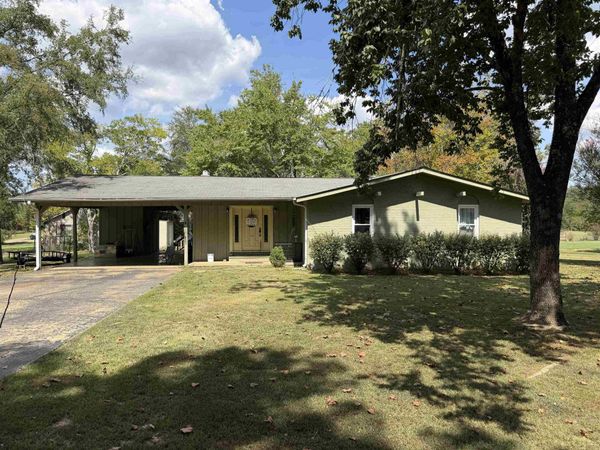 345 SMITH CIR, Michie, TN 38357