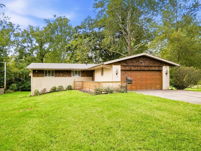 2351 S Linda Drive, Bellbrook, OH 45305 Photo 1