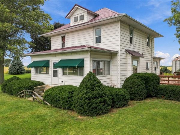 21718 Capp Road, Sterling, IL 61081