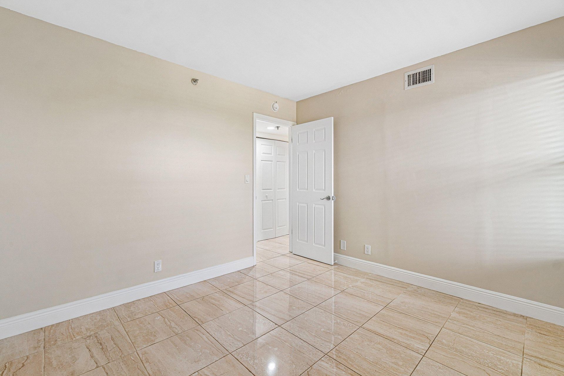 6562 Boca Del Mar Drive, Unit 526, Boca Raton, FL 33433 Photo