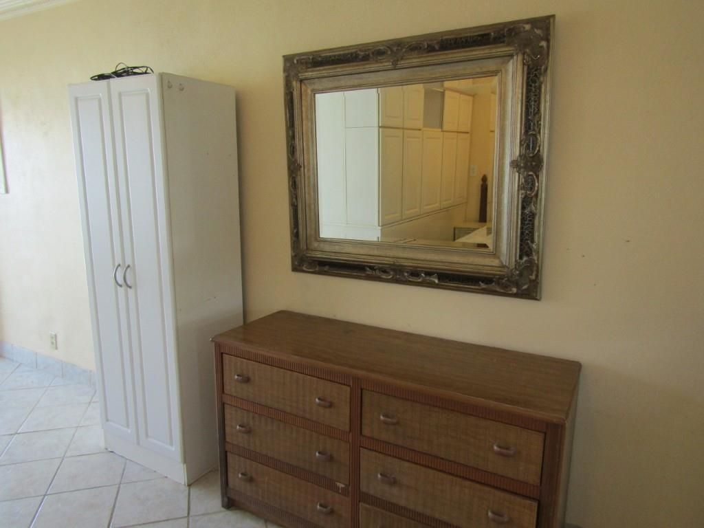 2202 Perrin Dr.  Photo 4