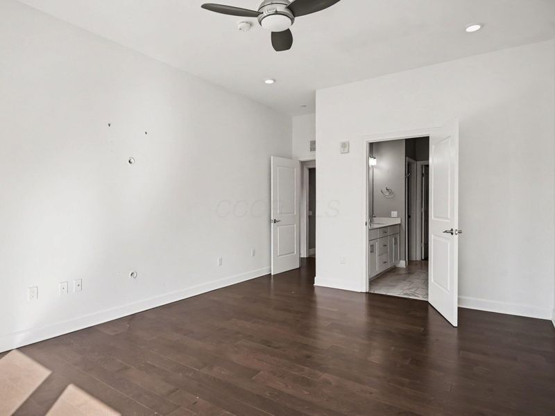 828 Bobcat Avenue , Unit 404, Columbus, OH 43212 Photo 19
