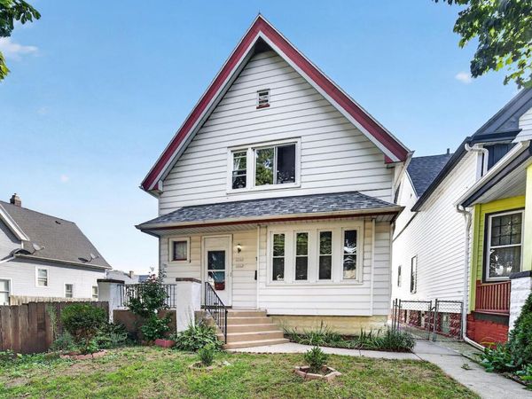 2040 S 28th STREET, Unit 2042, Milwaukee, WI 53215