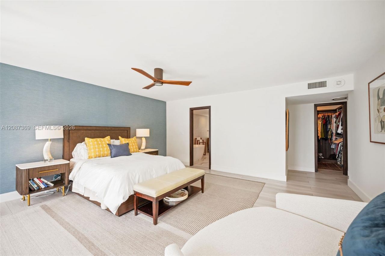 2 Grove Isle Dr, Unit B1402, Miami, FL 33133 Photo