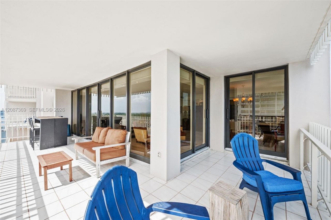 2 Grove Isle Dr, Unit B1402, Miami, FL 33133 Photo