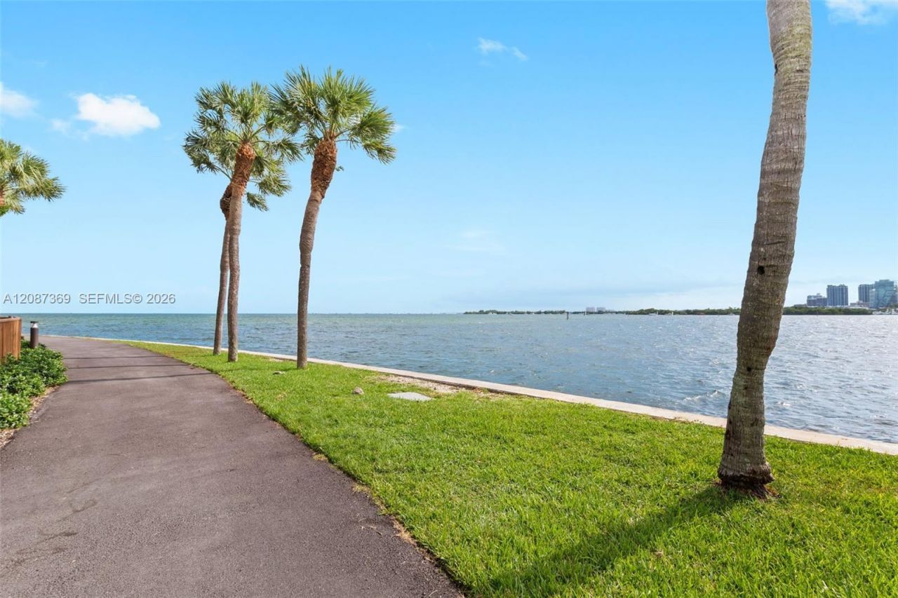 2 Grove Isle Dr, Unit B1402, Miami, FL 33133 Photo