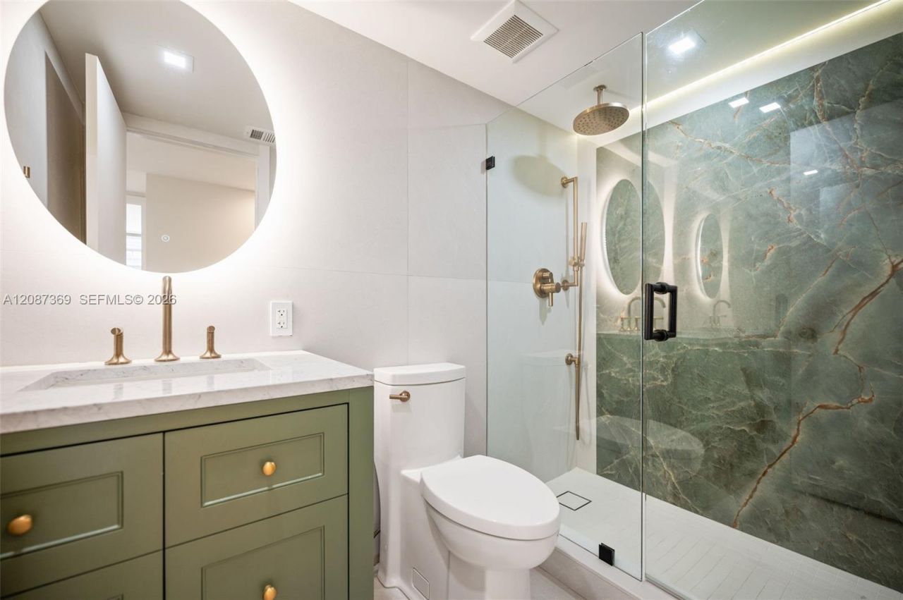 2 Grove Isle Dr, Unit B1402, Miami, FL 33133 Photo