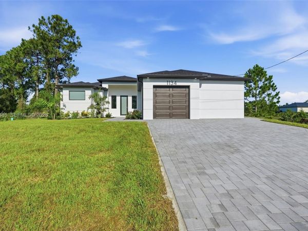 1134 Holmes AVE S , Lehigh Acres, FL 33974