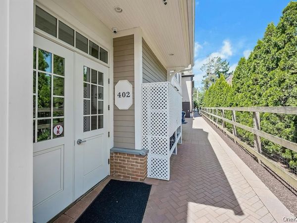 402 Main Street, Unit 2B, Armonk, NY 10504