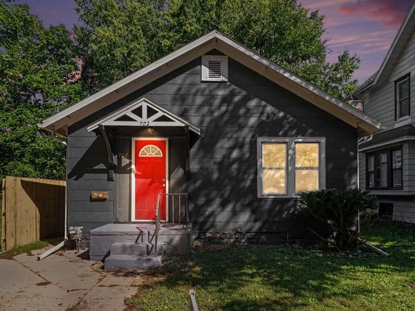 702 Fenimore Avenue, Kalamazoo, MI 49048