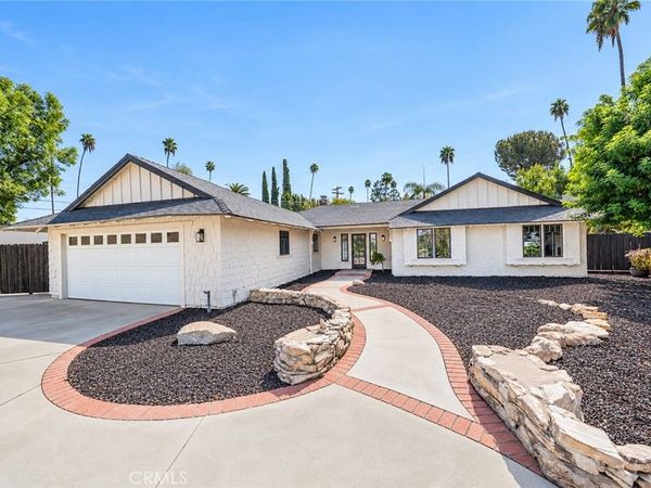 1076 Los Altos Court, Riverside, CA 92507