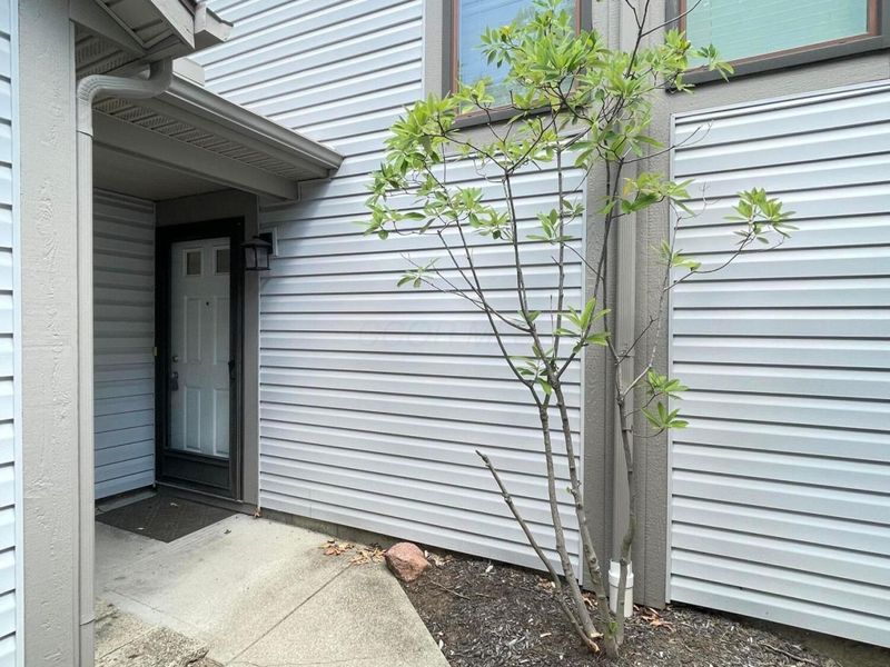 2688 Woodland Trail Drive, Columbus, OH 43231 Photo 3