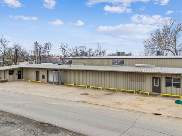 421 W Claremore Street , Claremore, OK 74017
