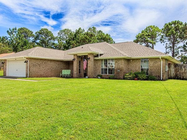 7535 Brewster Street, Navarre, FL 32566
