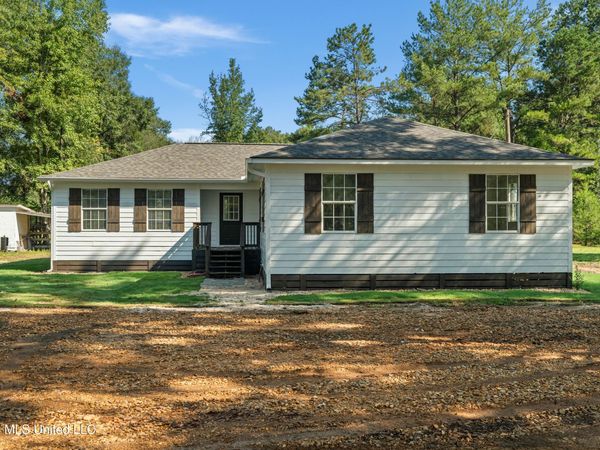 49 Stump Town Road, Silver Creek, MS 39663