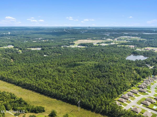 Woolmarket Road, Biloxi, MS 39532