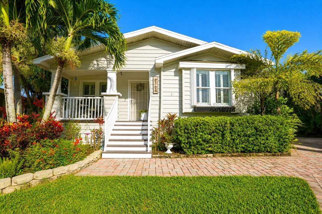 6164 N Ironwood Lane, Atlantis, FL 33462 Main Photo