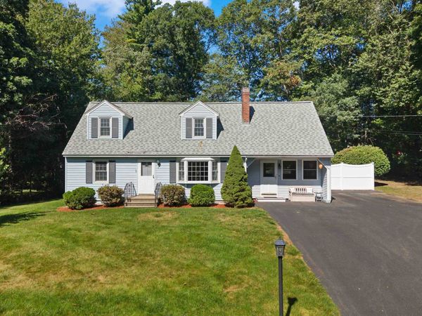7 Olde Coach Road, Derry, NH 03038