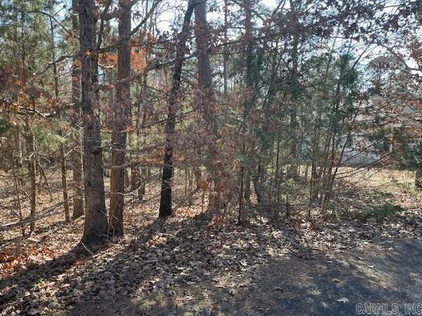 5 Resplandor Court , Hot Springs Village, AR 71909