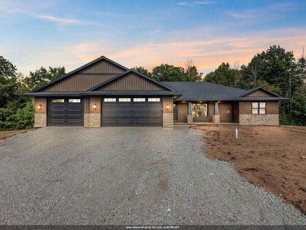 6157 BAY HILL COURT, Luxemburg, WI 54217