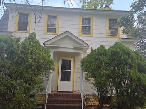 92 E Milton Street , Freeport, NY 11520