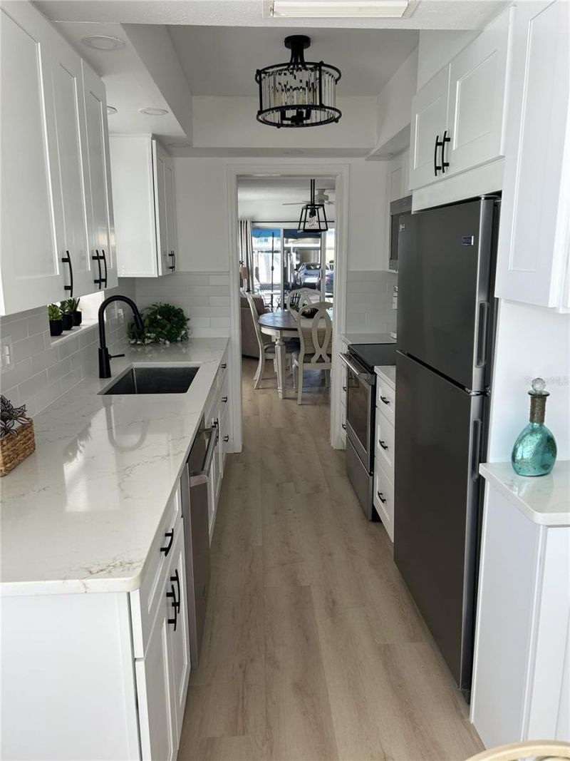 3808 Gulf Of Mexico Drive, Unit E111, Longboat Key, FL 34228 Photo