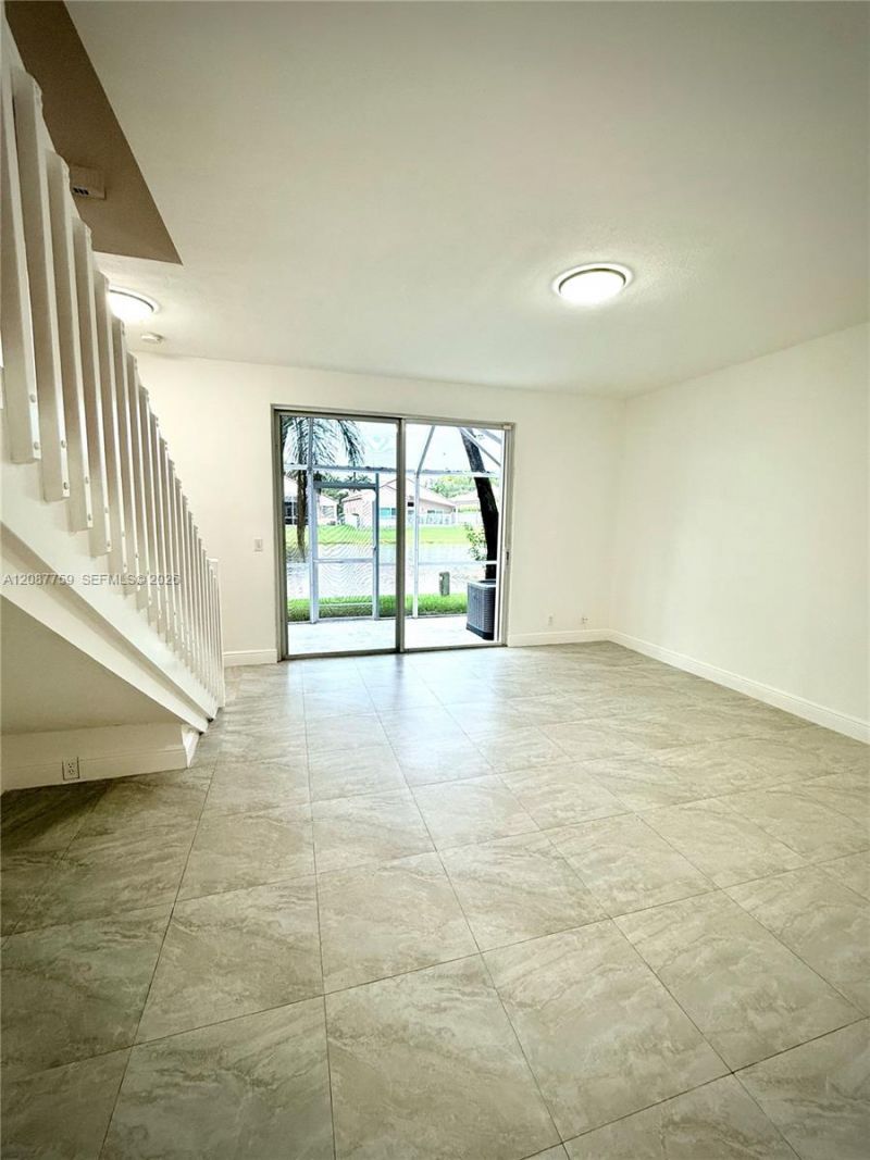 1249 Presidio Dr, Unit 3-42, Weston, FL 33327 Photo