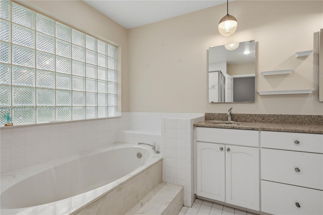 10000 NW 4th St, Plantation, FL 33324 Photo