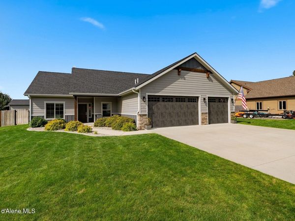 40 Osprey Ln , Sandpoint, ID 83864