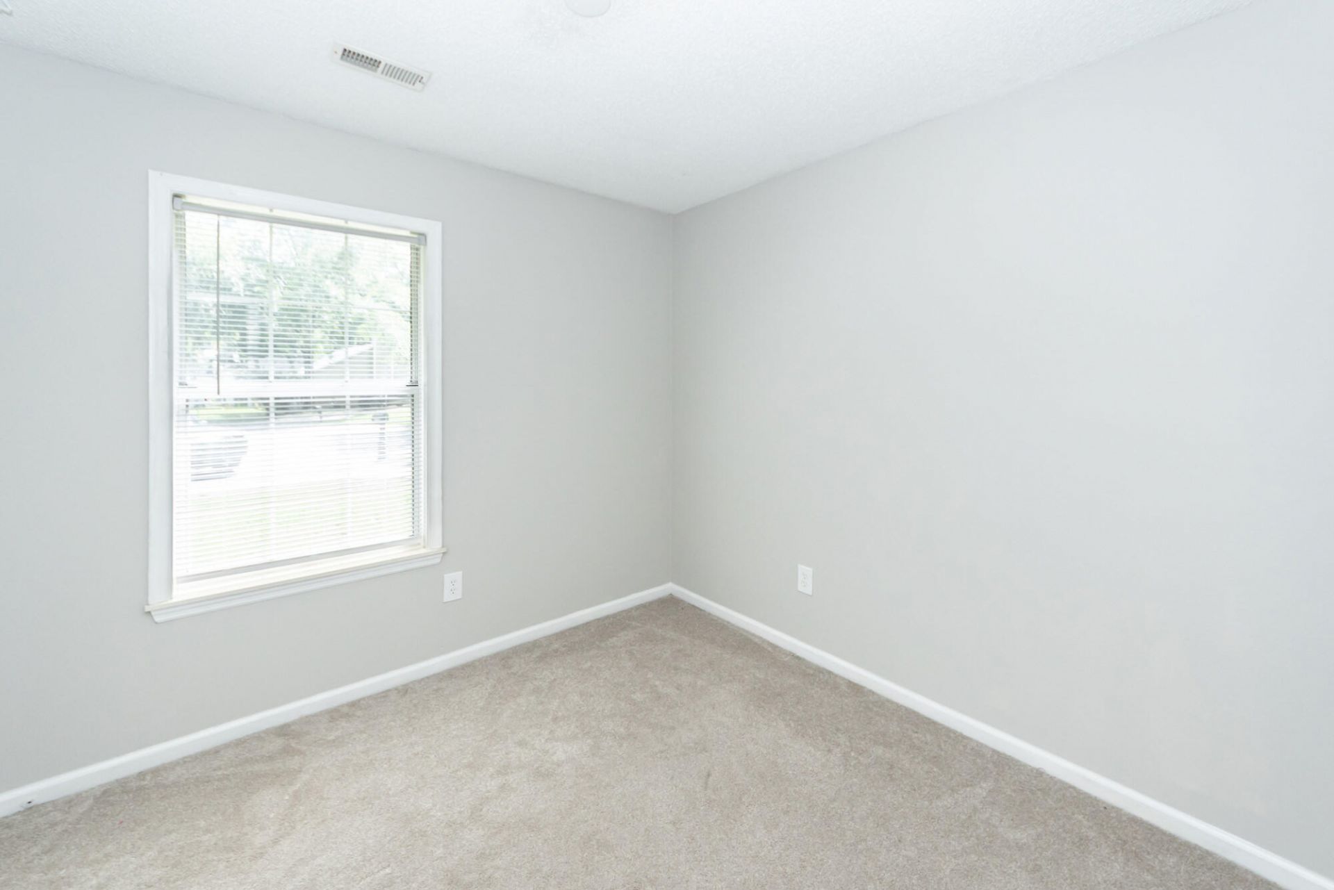 110 Ruston Place Photo 34
