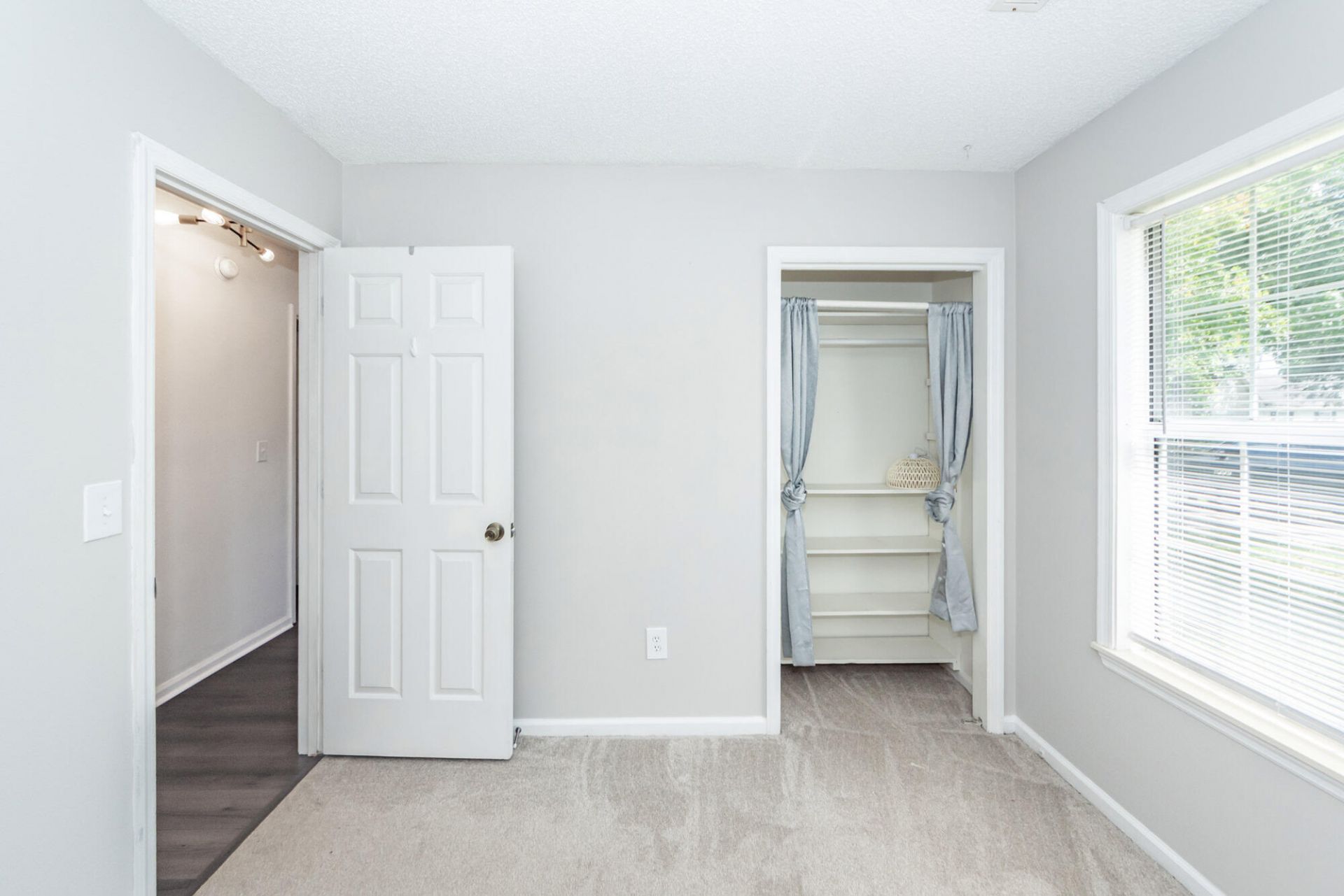 110 Ruston Place Photo 36