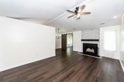 110 Ruston Place photo 4