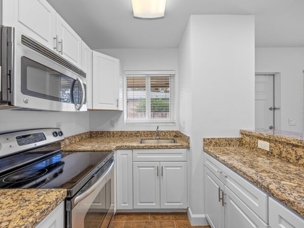 404 SE 16th Street, Unit Apt 1, Fort Lauderdale, FL 33316