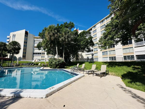 6902 Environ Boulevard, Unit 1c, Lauderhill, FL 33319