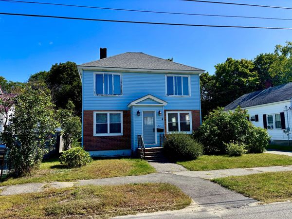 27 Eastland Avenue , Millinocket, ME 04462