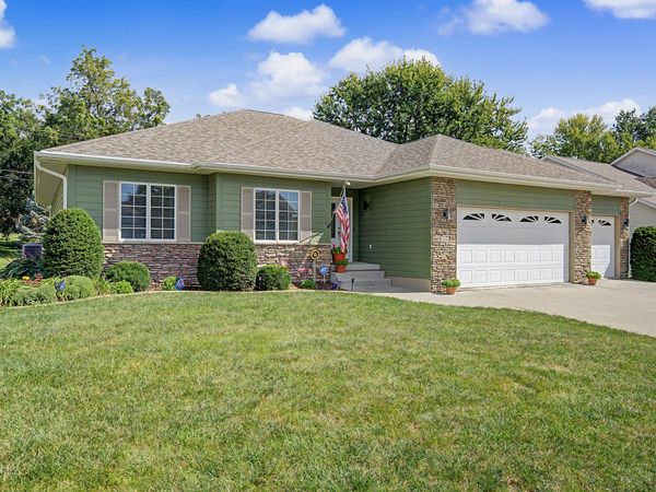 1116 W 15th Street S, Newton, IA 50208