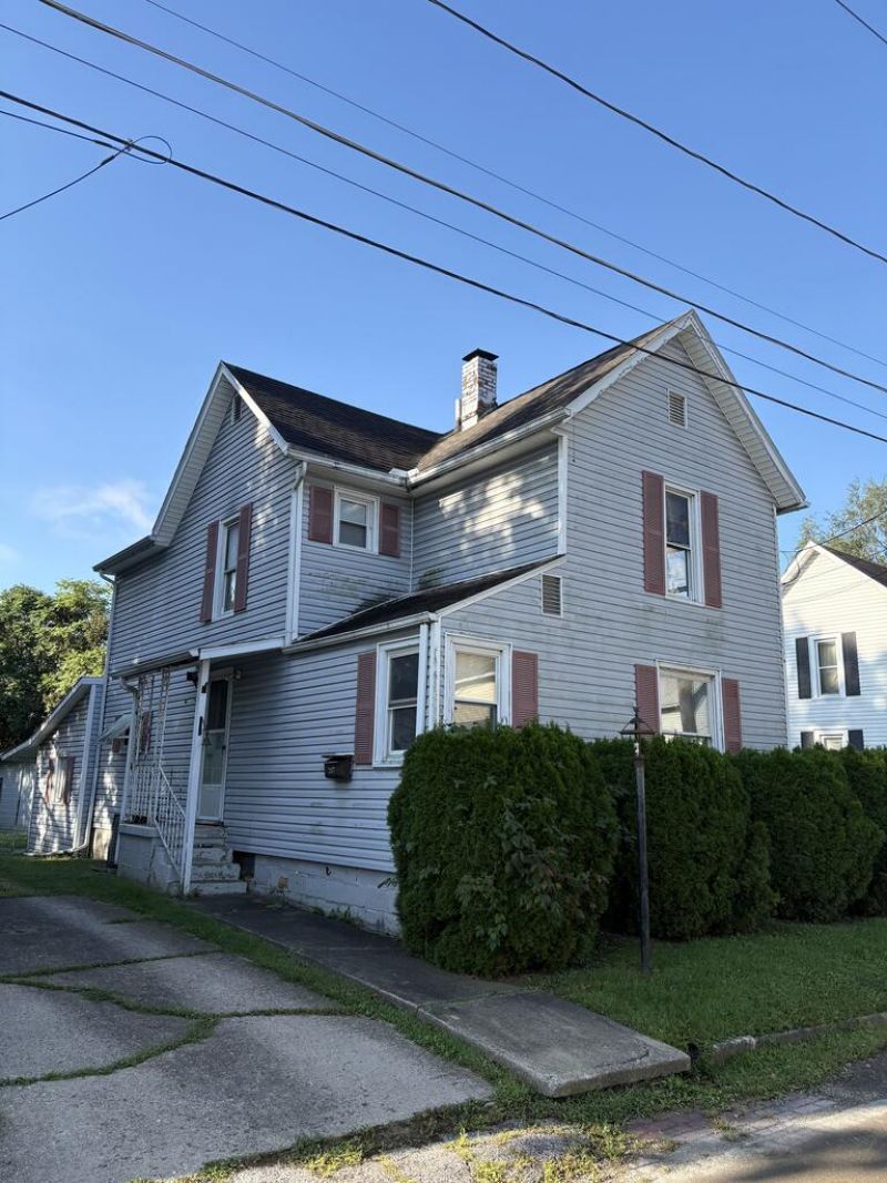 217 West 11th Street, Ashland, OH 44805 Main Photo