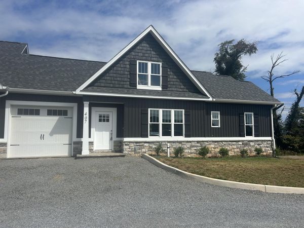 407 Kimball AVE , Salem, VA 24153