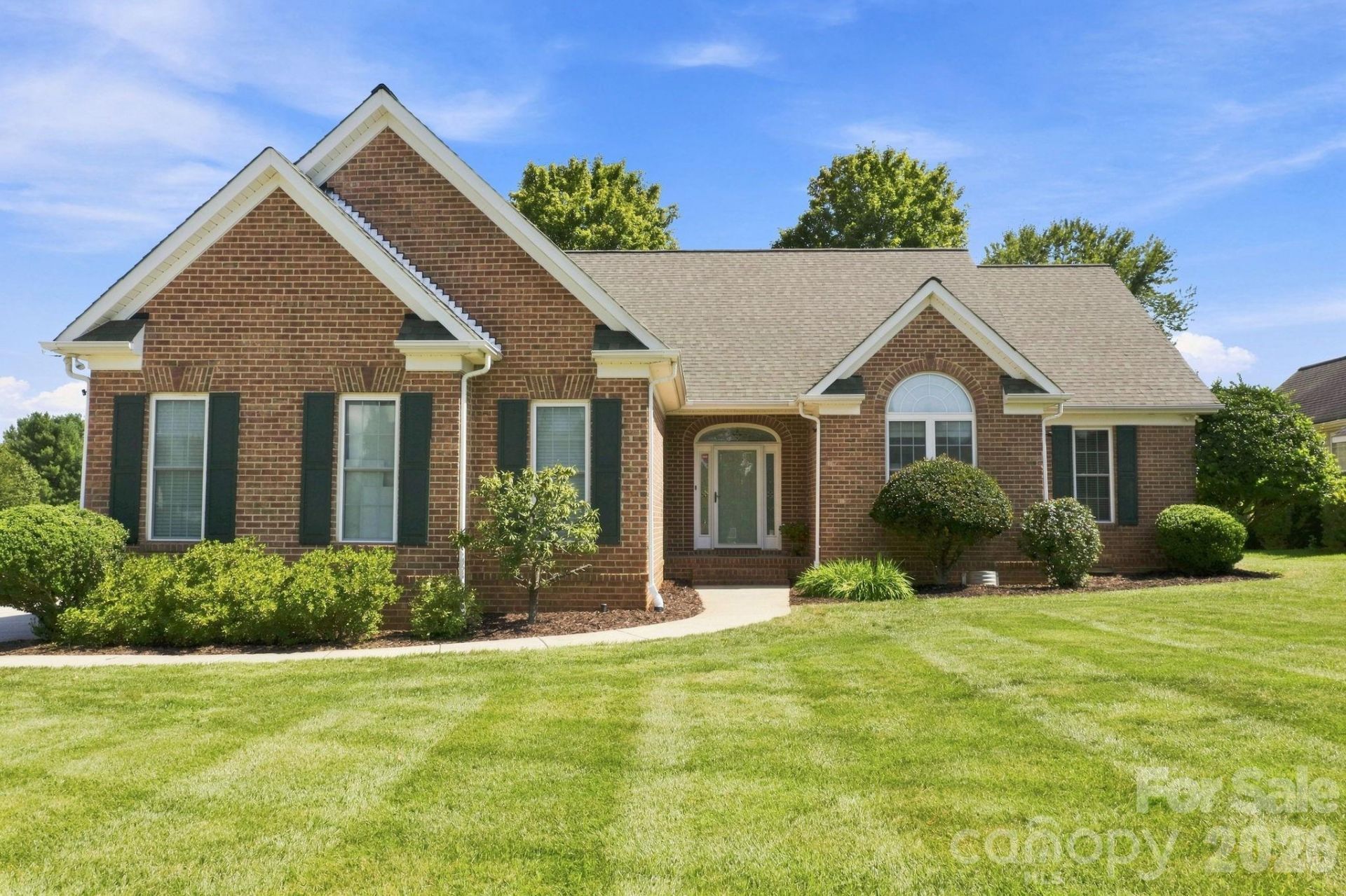 137 Fox Den Circle, Statesville, NC 28677 Main Photo