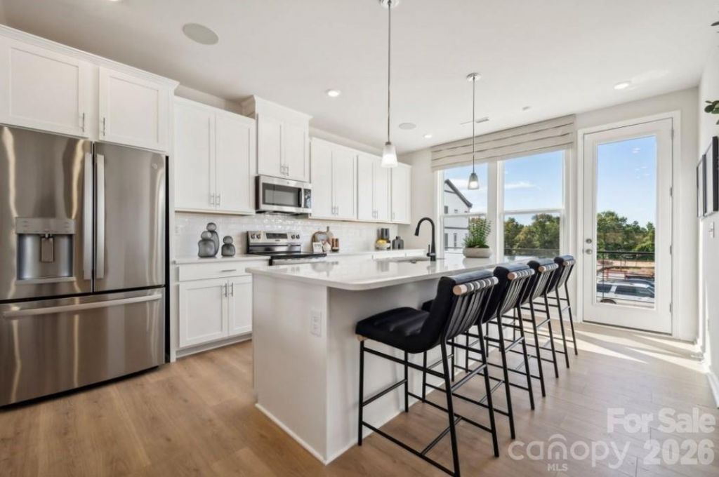2125 Hawksworth Lane , Charlotte, NC 28262 Main Photo