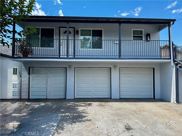 1209 E 6th Street, Santa Ana, CA 92701