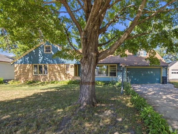 667 Wheelock Parkway W, Saint Paul, MN 55117