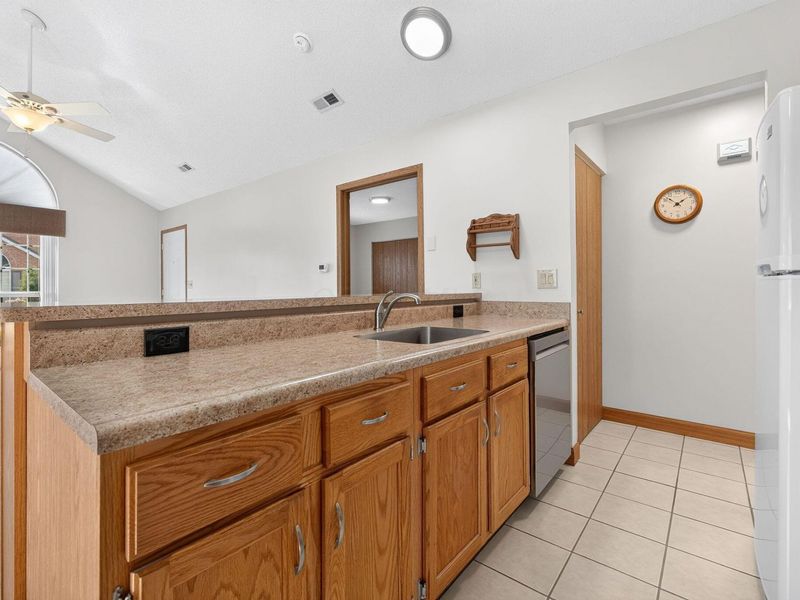 5740 Black Walnut Drive, Gahanna, OH 43230 Photo 16