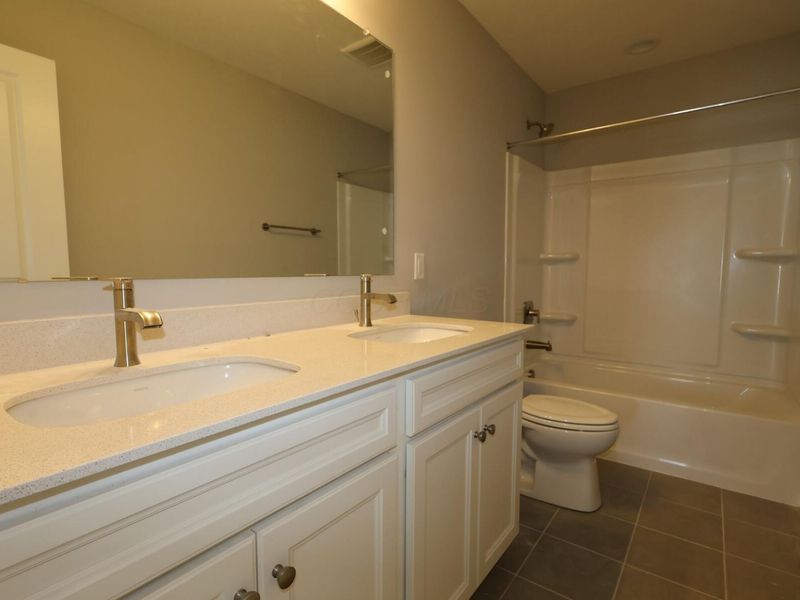 329 Merion Drive, Commercial Point, OH 43116 Photo 19