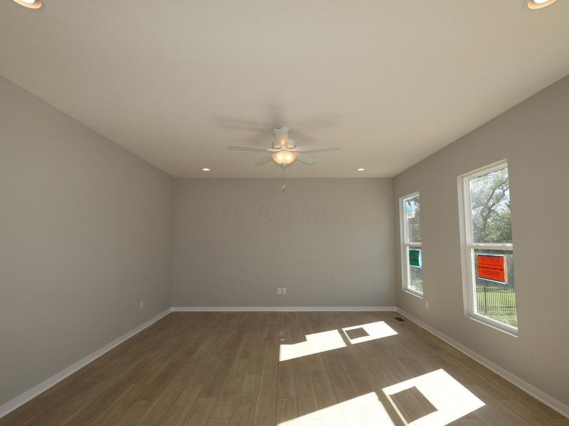329 Merion Drive, Commercial Point, OH 43116 Photo 5