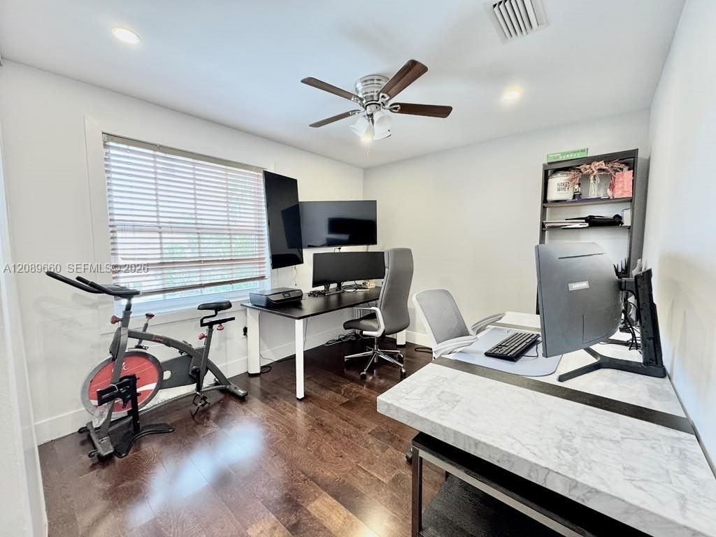 811 NW 155th Ter , Pembroke Pines, FL 33028 Photo