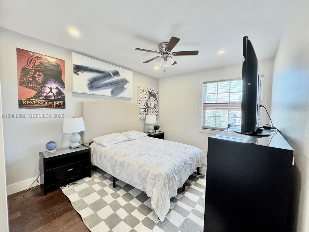 811 NW 155th Ter , Pembroke Pines, FL 33028 Photo