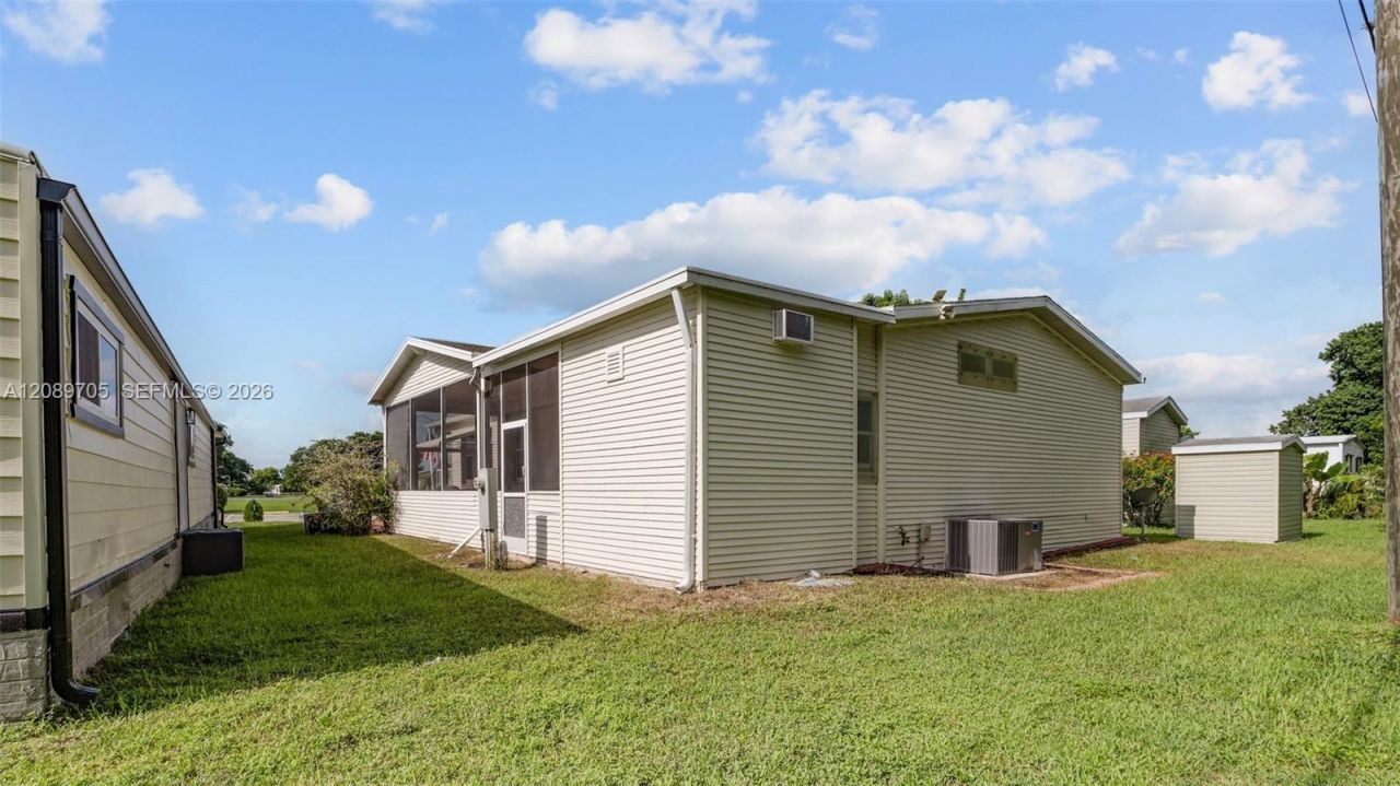6515 Colonial Dr , Margate, FL 33063 Photo